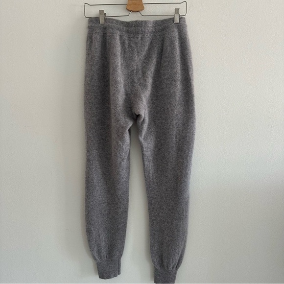 New C By Bloomingdale’s 100% Cashmere Gray Joggers Pants M - Picture 9 of 9